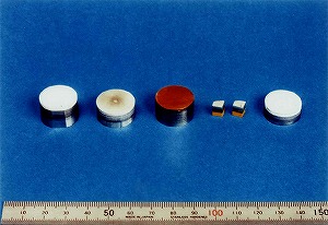 バルク状傾斜機能材料の代表例